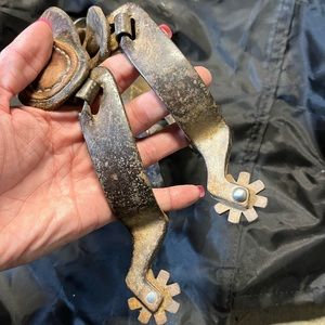 Well made spurs with straps